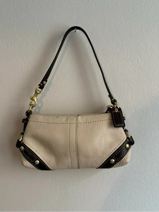 Coach Micro Mini Carly Gold Hardware - Picture 4 of 8
